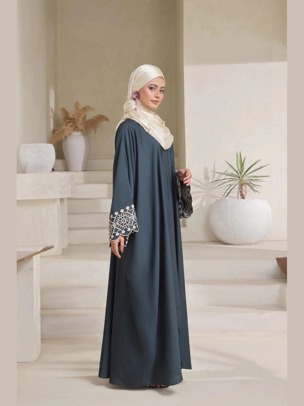 MEERA ABAYA