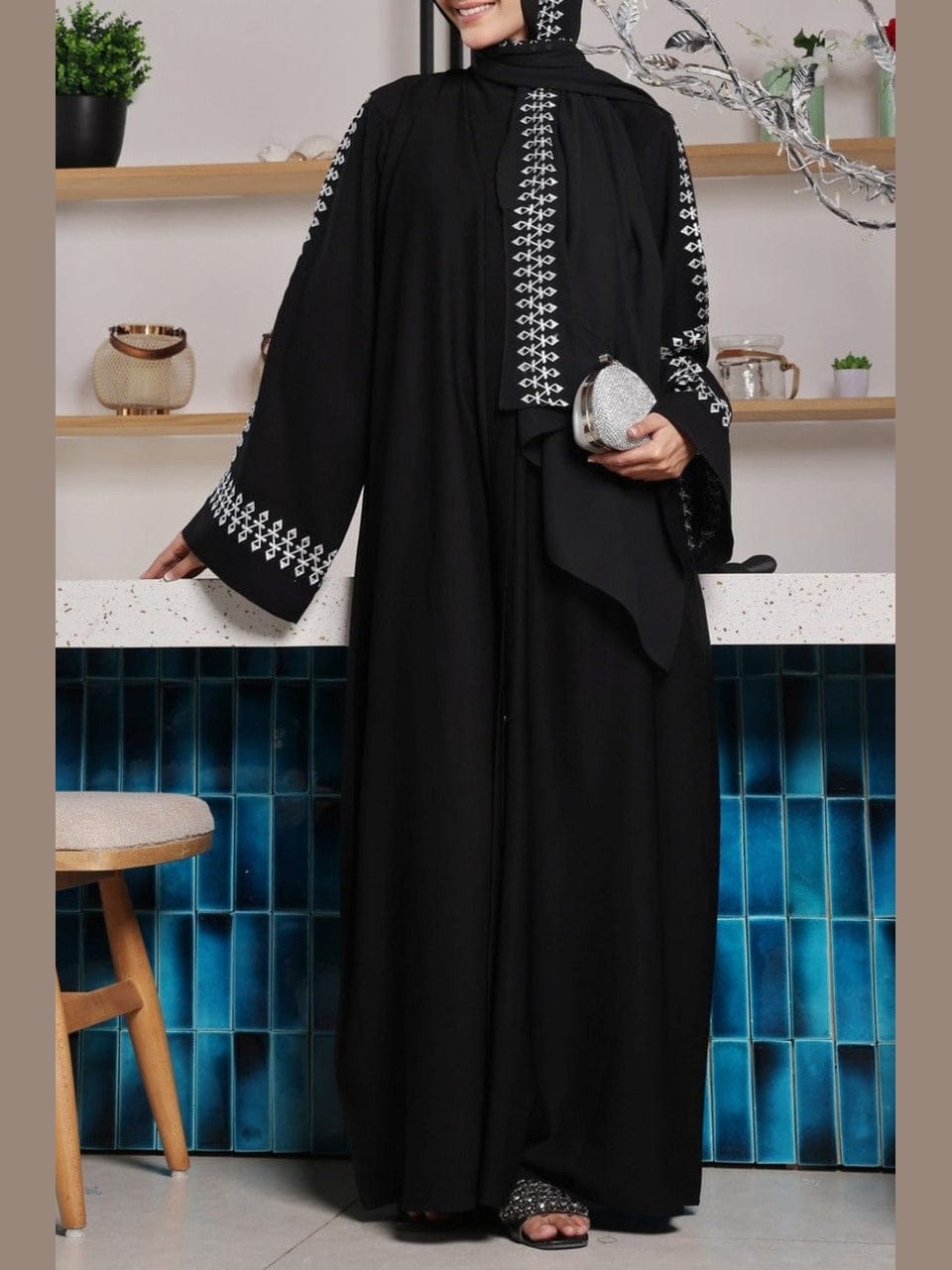 MIDNIGHT MUSE ABAYA