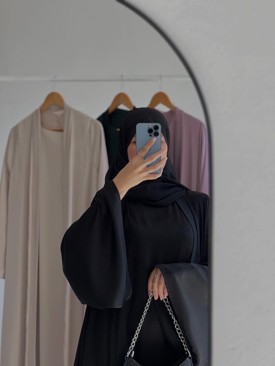 SOFT BLACK